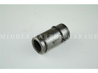 Splined input shaft sleeve - 600/600D